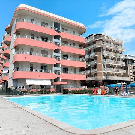 Apollo Fronte Mare Daire Lido di Jesolo Dış mekan fotoğraf