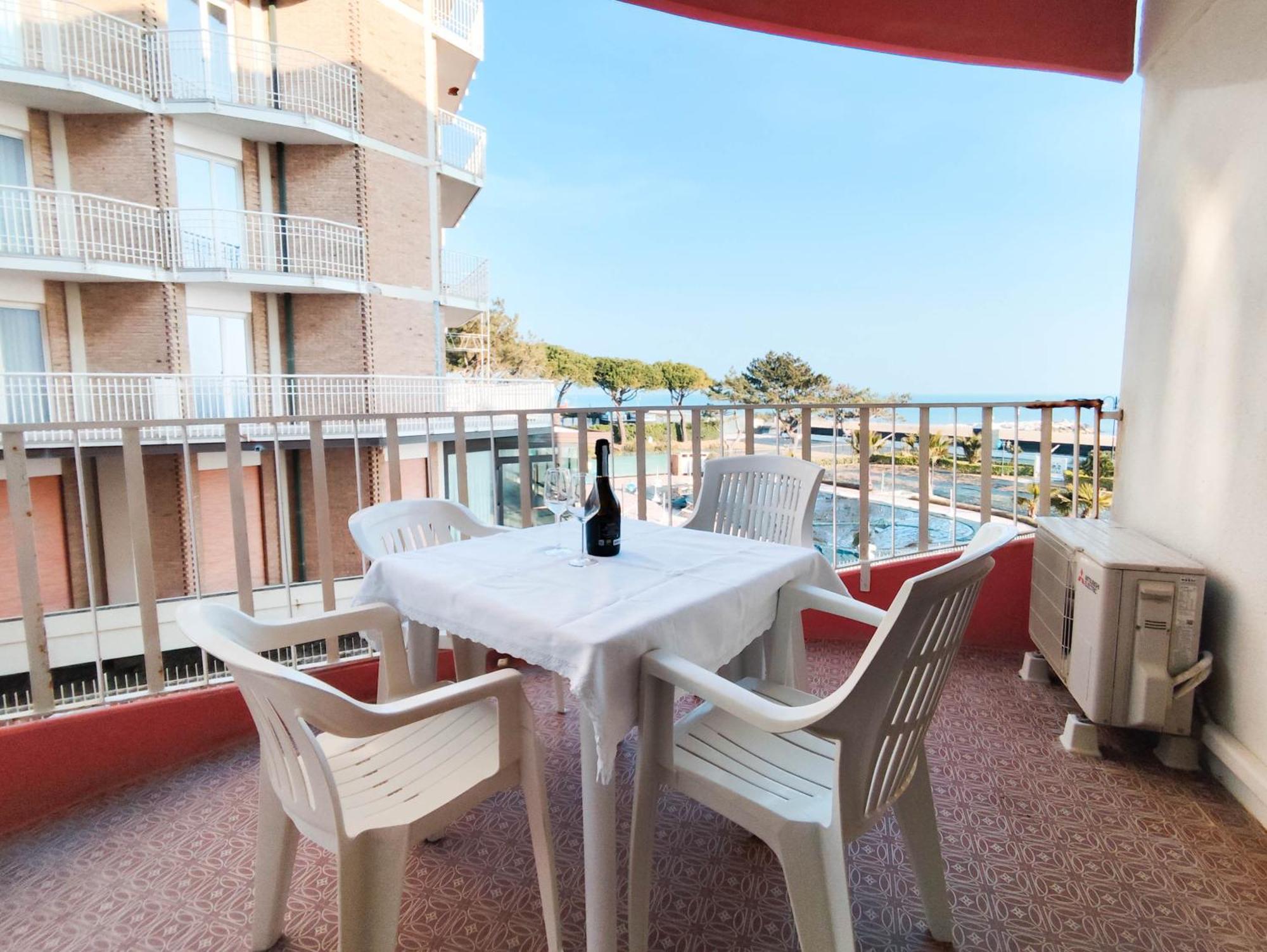 Apollo Fronte Mare Daire Lido di Jesolo Dış mekan fotoğraf